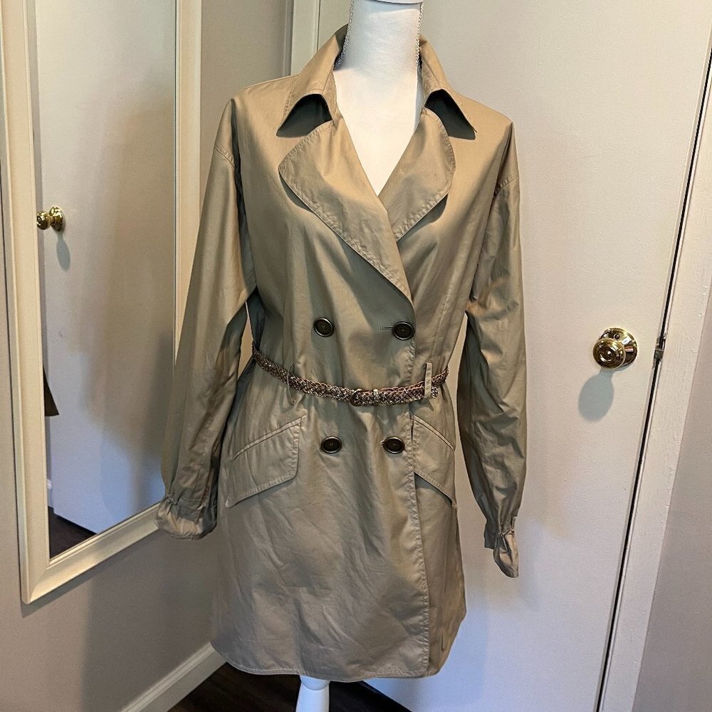 Victoria's Secret Body by Victoria tan trench coat w gold braided belt, Size M